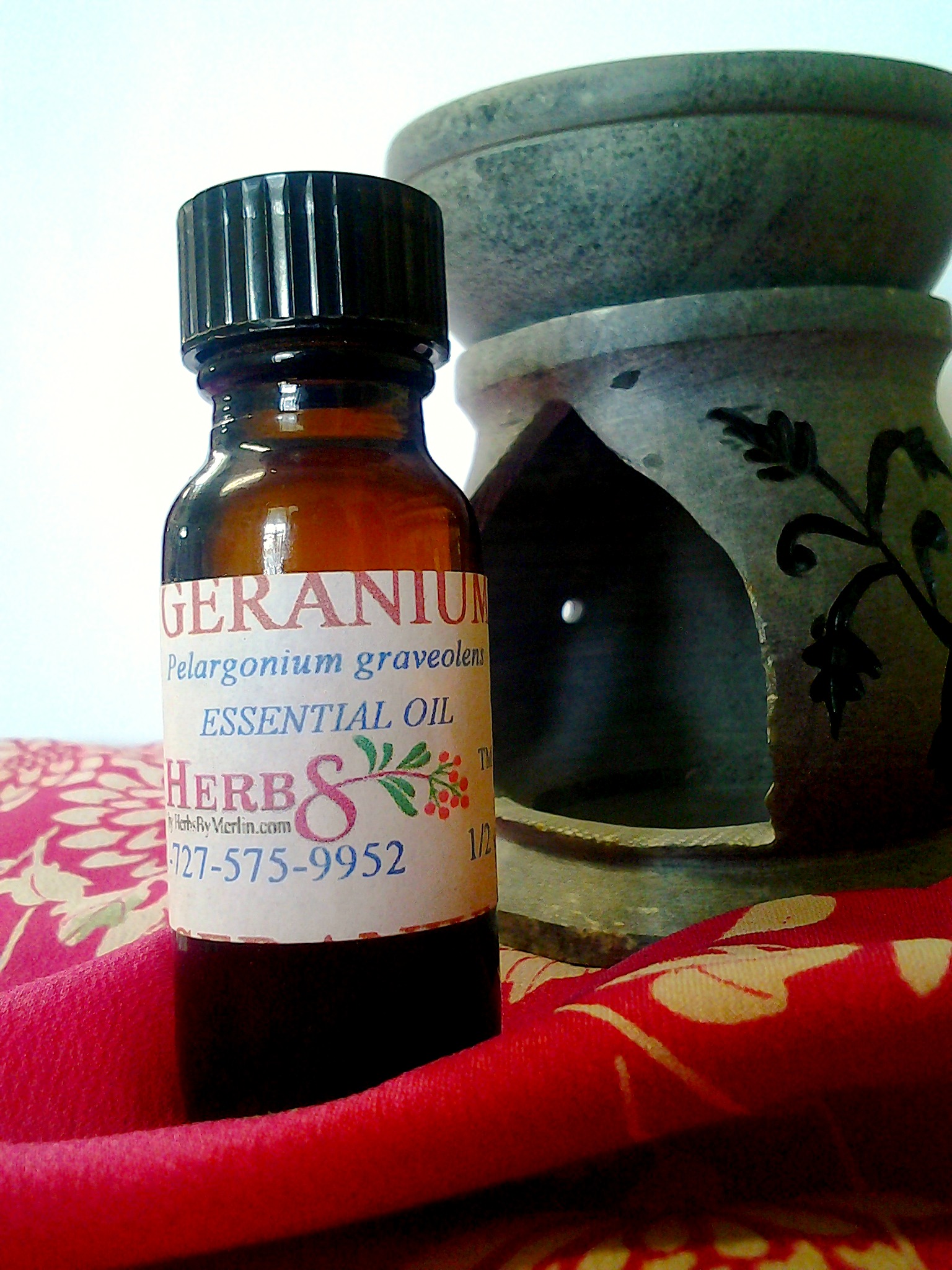 Geranium Essential Oil (Pelargonium graveolens) 1/2 Ounce